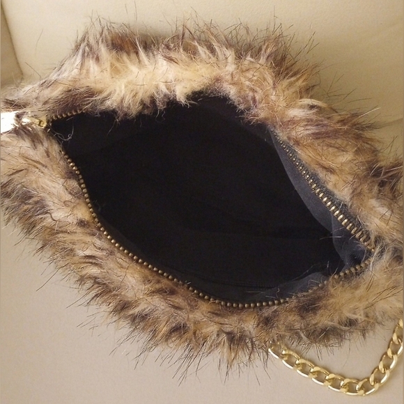 Faux Fur Fuzzy Crossbody Shoulder Bag Clutch Purse - Picture 5 of 5